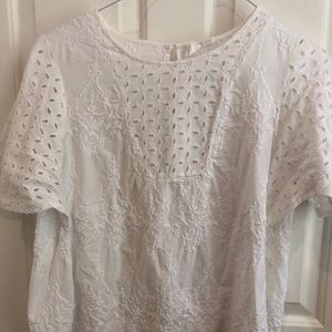 White gap eyelet shirt